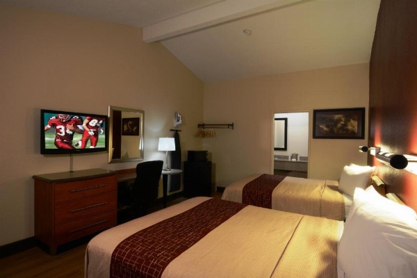 Red Roof Inn San Dimas - Fairplex image 10