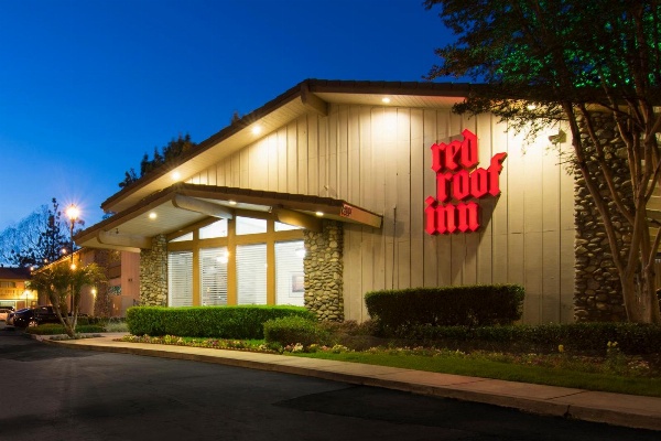 Red Roof Inn San Dimas - Fairplex image 2